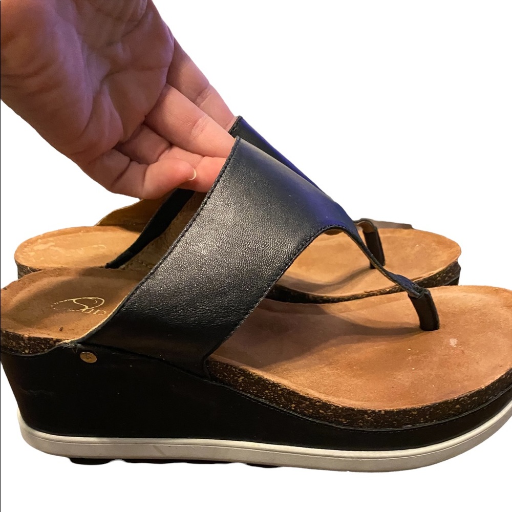 Thong Wedges
